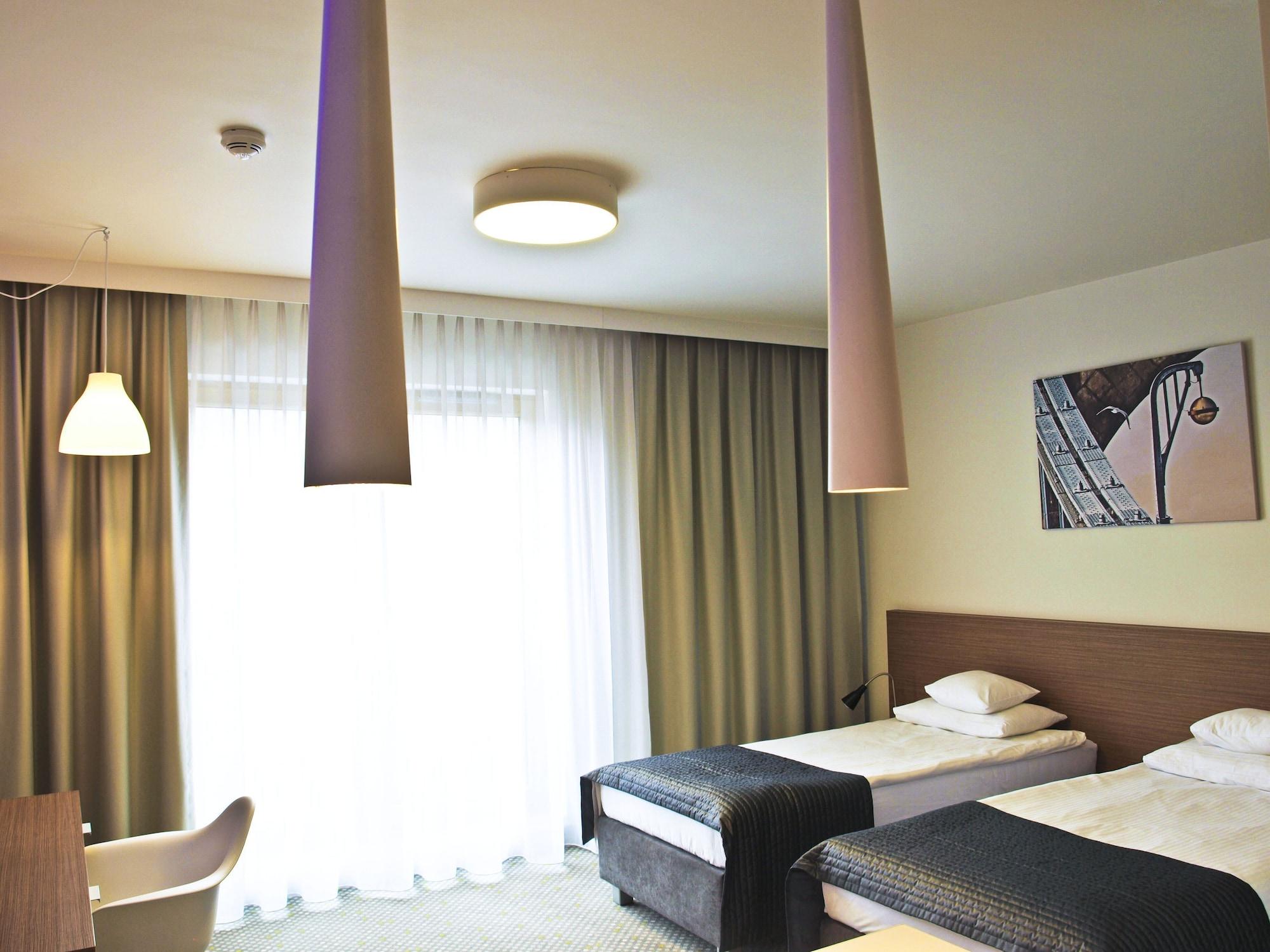 Invite Aparthotel Wroclaw Exterior photo